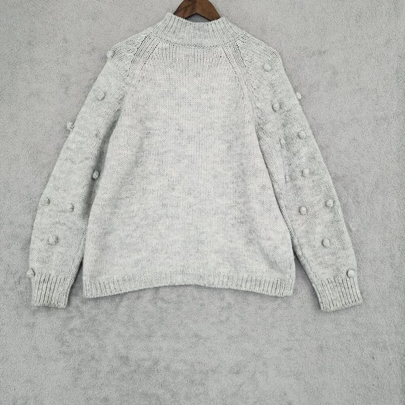 CeCe Womens Light Gray Knit Sweater With Pom Pom Detail Size M 23CT - Picture 2 of 7